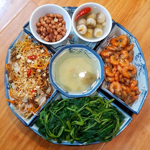 7 thói xấu trong bữa ăn khiến con người chết sớm hơn, điều số 2 các gia đình Việt biết hại nhưng không bỏ được - Ảnh 6.