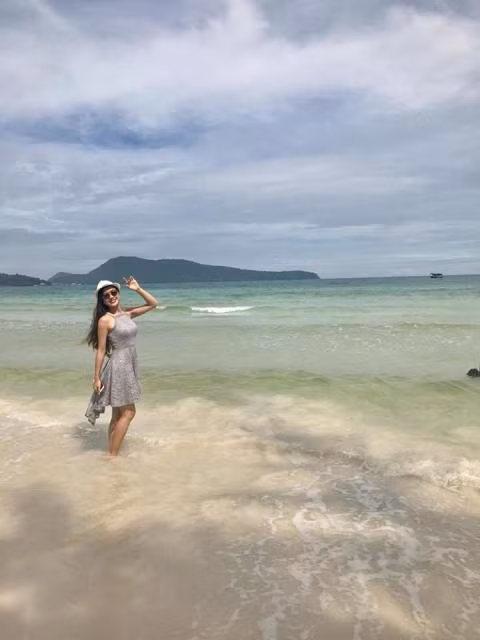 Thu Hằng đi du lịch tour Sihanoukville - Kohrong Saloem - Phnom penh. Thu Hằng đi du lịch tour Sihanoukville - Kohrong Saloem - Phnom penh.