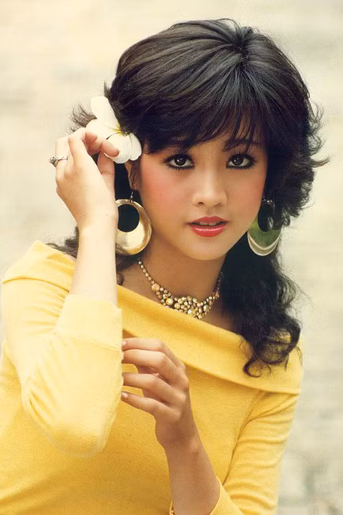 Kim Khánh, Mỹ Duyên đều mê mẩn kiểu tóc này. Kim Khánh, Mỹ Duyên đều mê mẩn kiểu tóc này.