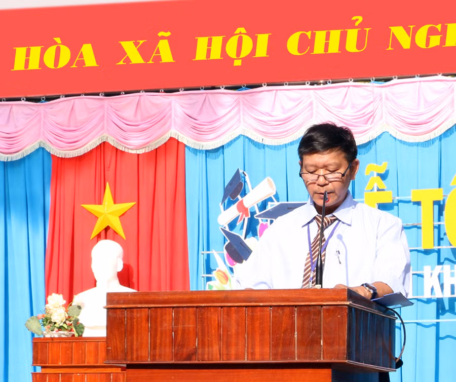 Người thầy hết lòng vì sự nghiệp giáo dục