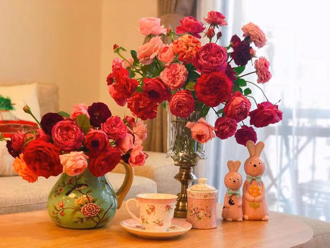 Mê mẩn những bình hoa ngập sắc Xuân của người phụ nữ Hà thành