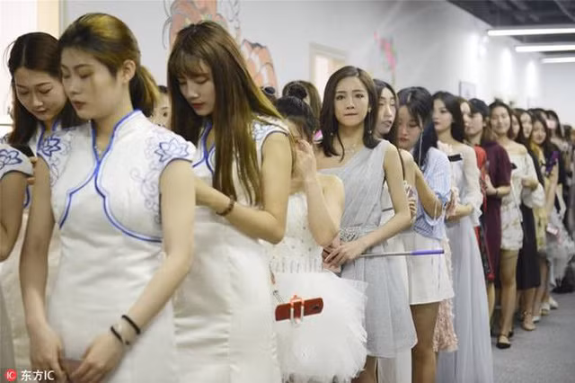 Bên trong lò đào tạo ngôi sao “sống ảo”, ngồi livestream cũng hốt bạc ảnh 4