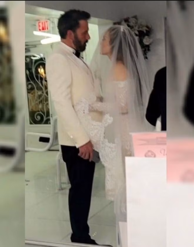 Jennifer Lopez và Ben Affleck kết hôn sau 20 năm chờ nhau ảnh 2 Jennifer Lopez và Ben Affleck kết hôn sau 20 năm chờ nhau ảnh 2