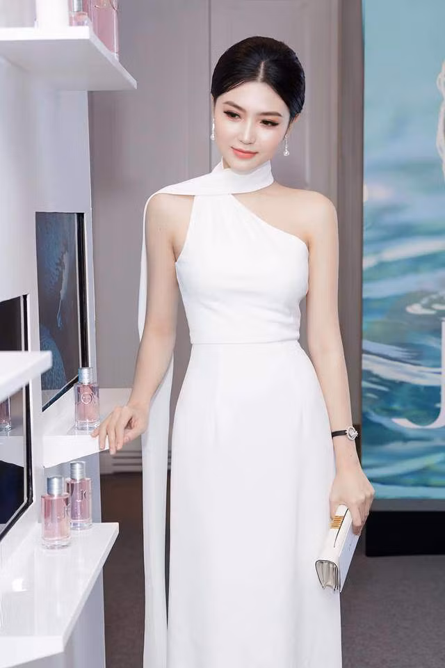 ly do "my nu vung tau di xe 70 ty" khong so chong dai gia ngoai tinh - 3