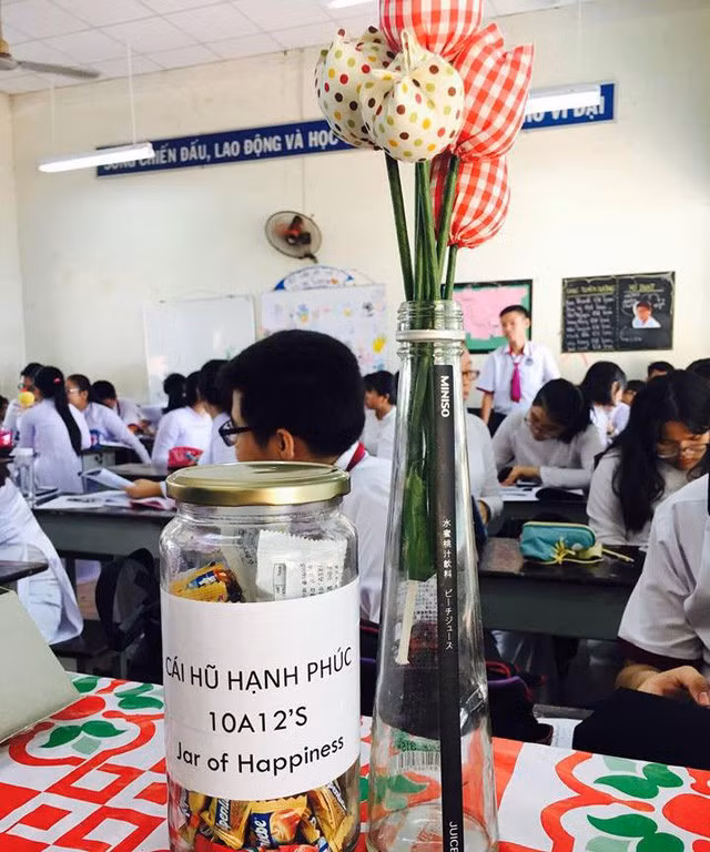 “Cô giáo ra đề Văn khiến học trò bật khóc” trở thành Tài năng trẻ TPHCM 2018 - Ảnh 2.