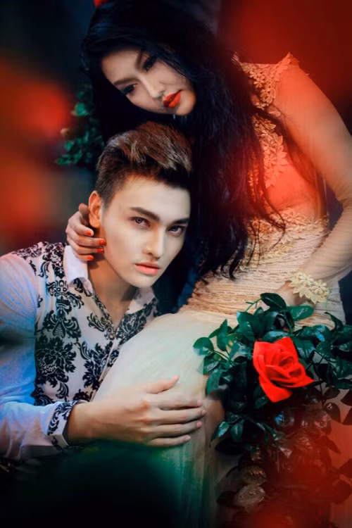 Phi Thanh Vân bị đồn từng yêu "gà cưng" Anthony Trần, trước khi đến với Bảo Duy nhưng cô phủ nhận. van-5-3861-1410918564.jpg