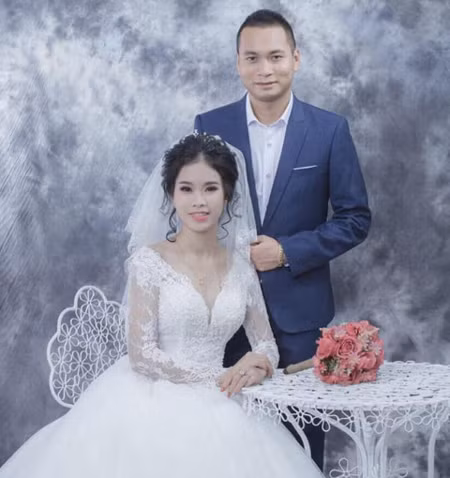 Đôi bạn trẻ nên duyên nhờ dòng bình luận về bộ phim cùng yêu thích.