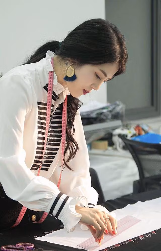 Hoi rich kid giau co sang chanh ma van ham me kinh doanh hinh anh 13 