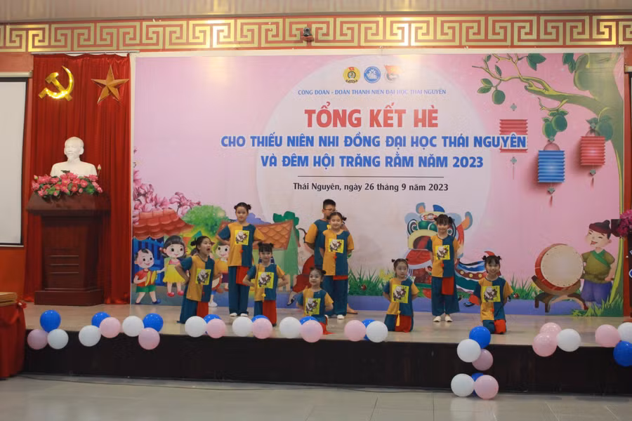 Các tiết mục văn nghệ đặc sắc.