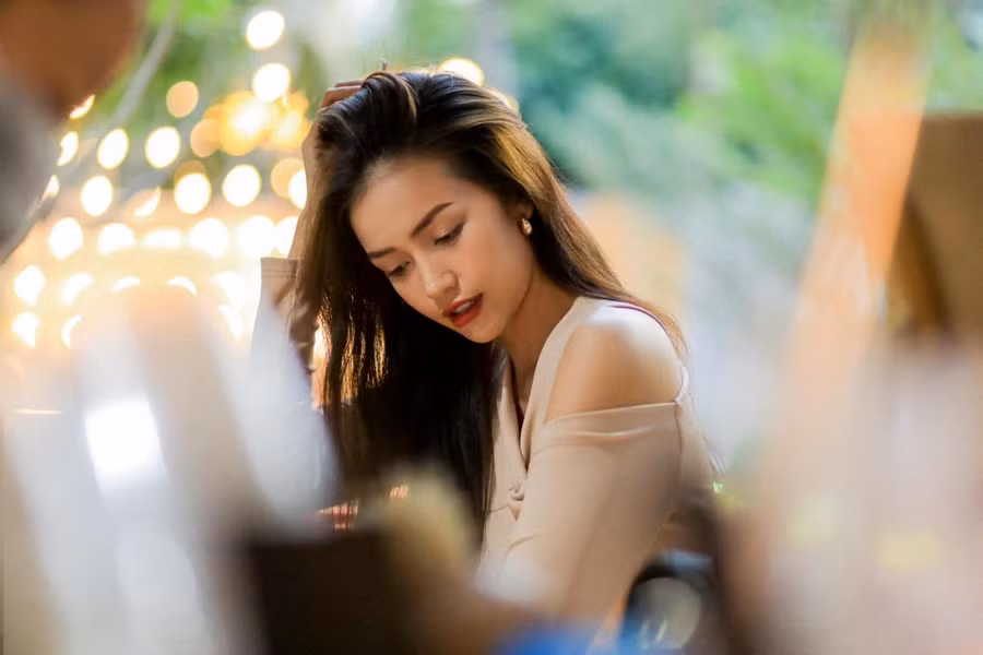 Vẻ đẹp nữ tính của cô say đắm lòng người