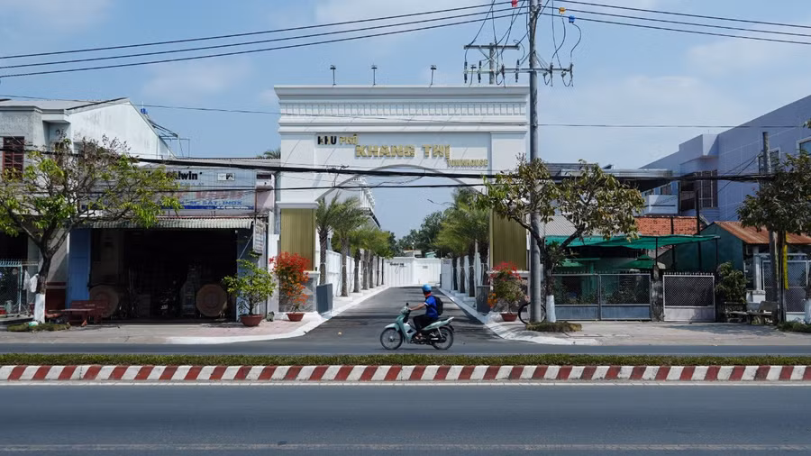 Khu phố Khang Thị trên đường Nguyễn Huệ, phường 2, thành phố Vĩnh Long, tỉnh Vĩnh Long.