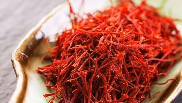 Tràn lan nhụy hoa nghệ tây giá rẻ không rõ xuất xứ-1