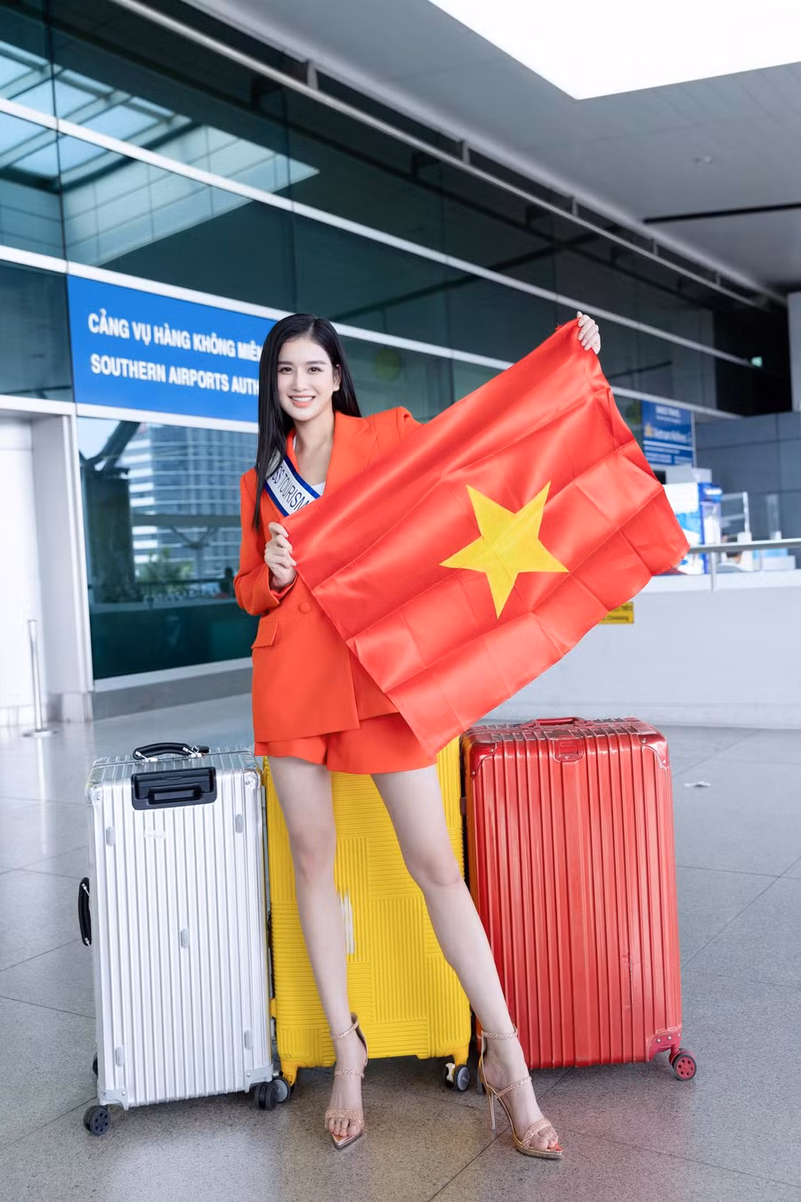 Á hậu hoàn cầu Việt Nam 2022 Nguyễn Nga (Nguyễn Thị Nga) sở hữu chiều cao 1m74, số đo hình thể 89-62-92. Á hậu hoàn cầu Việt Nam 2022 Nguyễn Nga (Nguyễn Thị Nga) sở hữu chiều cao 1m74, số đo hình thể 89-62-92.