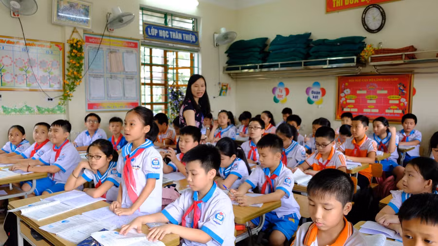Cô trò trường Tiểu học Lê Lợi (TP Vinh, Nghệ An) 