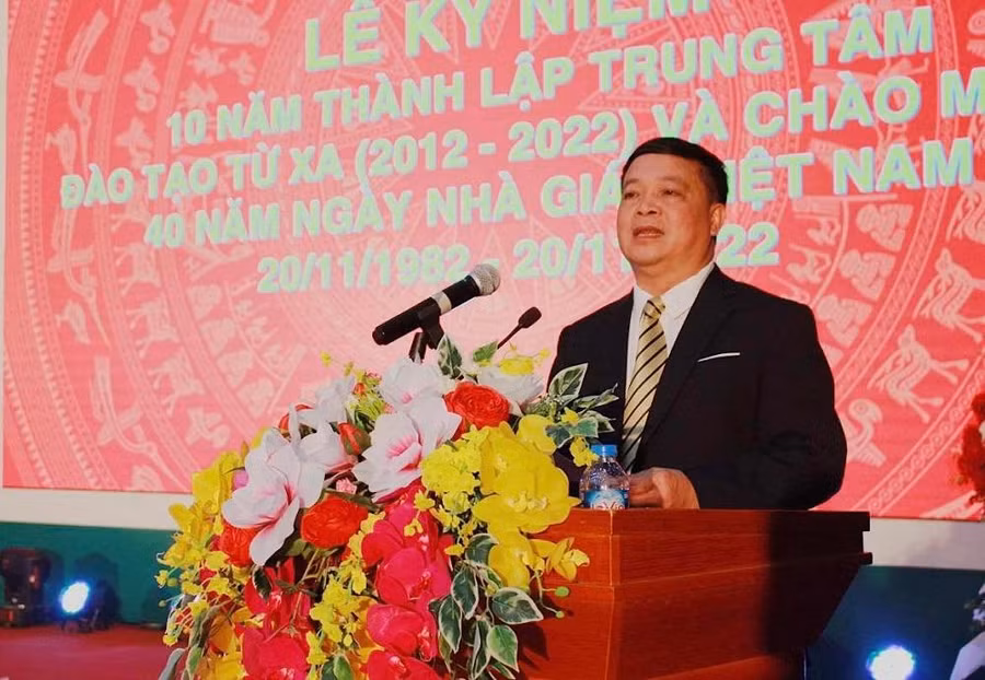 PGS.TS Nguyễn Hữu Công, Phó Giám đốc Đại học Thái Nguyên, Giám đốc Trung tâm đào tạo từ xa Đại học Thái Nguyên. PGS.TS Nguyễn Hữu Công, Phó Giám đốc Đại học Thái Nguyên, Giám đốc Trung tâm đào tạo từ xa Đại học Thái Nguyên.