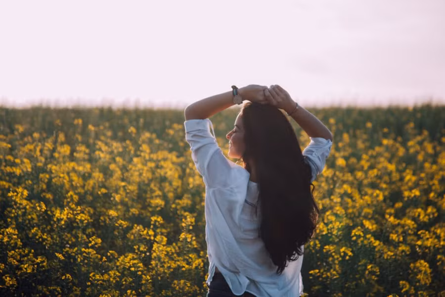 Mối quan hệ quan trọng nhất mà bạn từng trải qua trong suốt cuộc đời là mối quan hệ với chính bạn. (Ảnh: ITN).