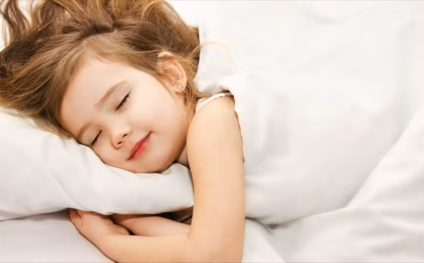 Buổi tối mẹ cho bé đi ngủ vào giờ này, trẻ sẽ ngày càng thông minh ảnh 1 kid-sleep1-jpeg-9271-1471249719