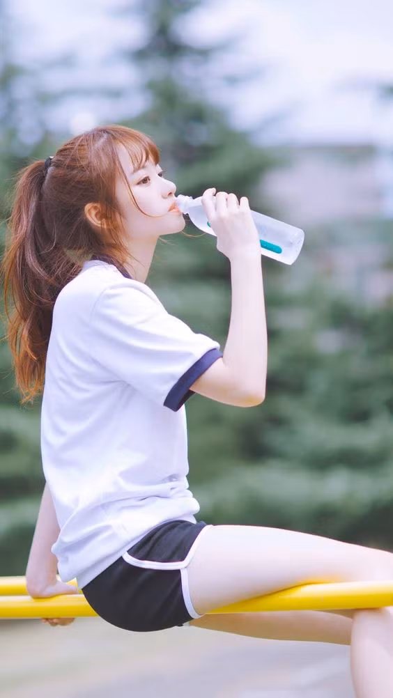4 kiểu tóc cực xinh cho nàng đối phó những cơn mưa Sài Gòn ảnh 9