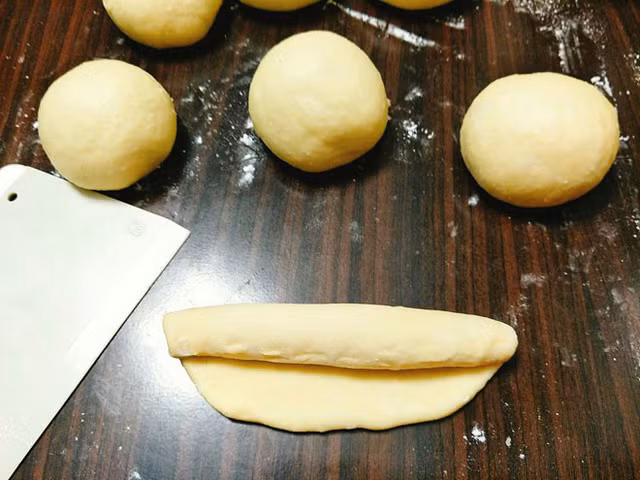 Tự làm bánh mì tươi thơm phức ngon hơn ngoài hàng ảnh 5