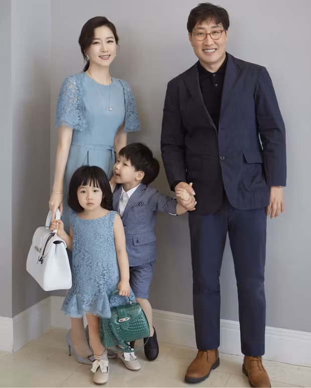 Gia đình nhỏ của Lee Young Ae.