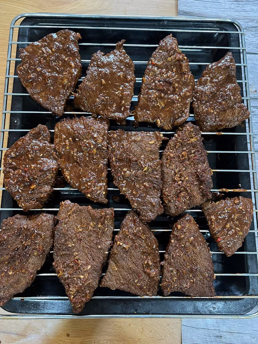 Bỏ bò ra dần.