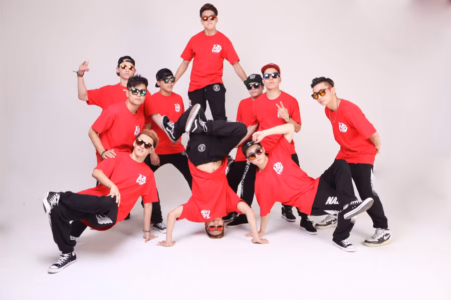 Nhóm nhảy B-boy M.B.Crew