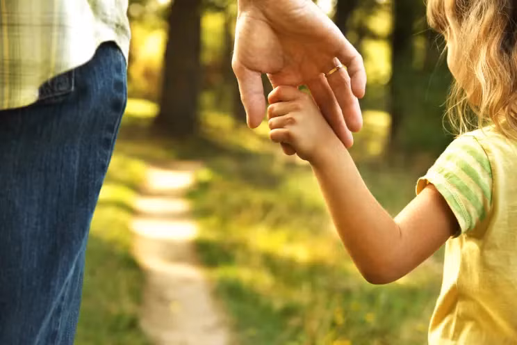 Không ai thích thừa nhận mình nghèo, cũng hiếm ai thừa nhận mình giàu có. (Ảnh: ITN).