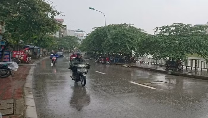 Thời tiết cuối tuần Bắc Bộ tiếp tục có mưa, Nam Bộ ngày nắng nóng