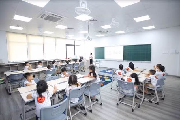 Sunshine Maple Bear là hệ thống đầu tiên tại Việt Nam mua bản quyền chương trình đào tạo uy tín của Maple Bear Canada – Một đất nước có nền giáo dục tốt bậc nhất Thế giới Sunshine Maple Bear là hệ thống đầu tiên tại Việt Nam mua bản quyền chương trình đào tạo uy tín của Maple Bear Canada – Một đất nước có nền giáo dục tốt bậc nhất Thế giới