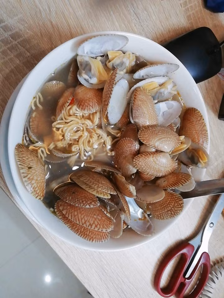 Khi bạn hết tiền mà thèm ăn hải sản Khi bạn hết tiền mà thèm ăn hải sản
