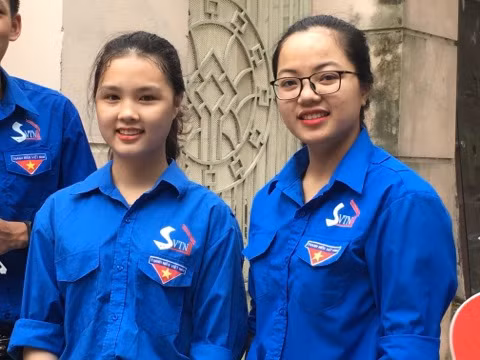 Những “bóng hồng” tình nguyện Tiếp sức mùa thi