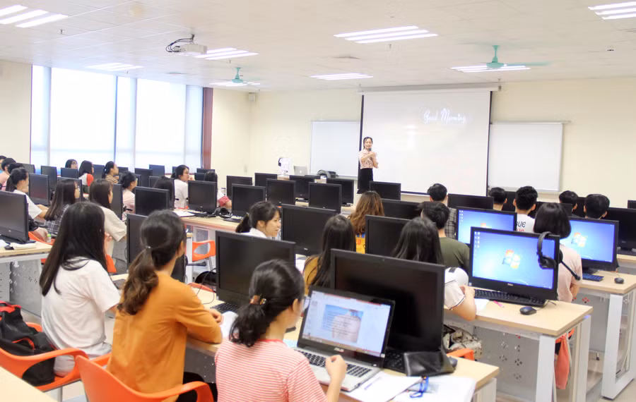 Phát triển giáo dục đại học đáp ứng yêu cầu hội nhập quốc tế trong thời đại cuộc cách mạng công nghiệp 4.0. Ảnh: Sỹ Điền