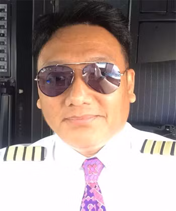 Phi công Ricoseta Mafella. Phi công Ricoseta Mafella. Ảnh: Buzzfeed news