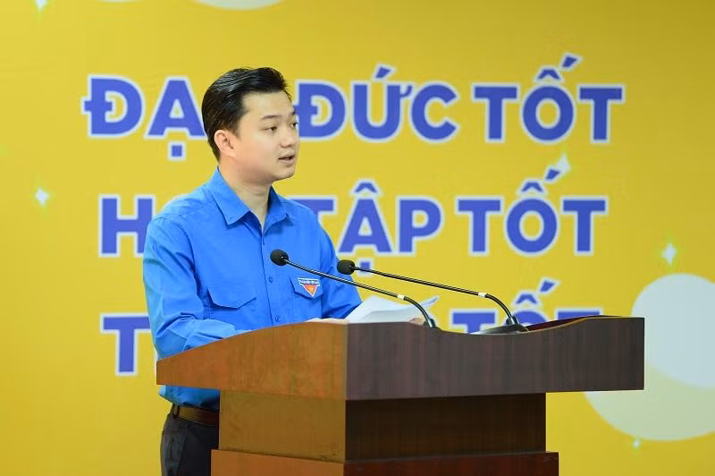 Bí thư Trung ương Đoàn, Chủ tịch Hội Sinh viên Việt Nam Nguyễn Minh Triết.