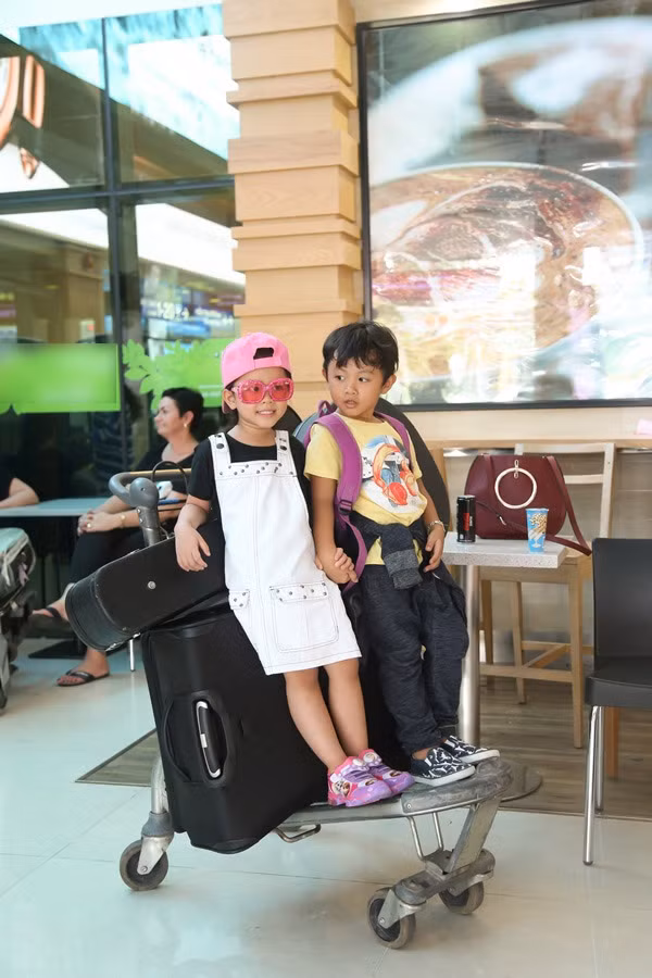 thoi trang san bay khong chiu thua kem sieu sao cua cac nhoc ti sao viet - 14