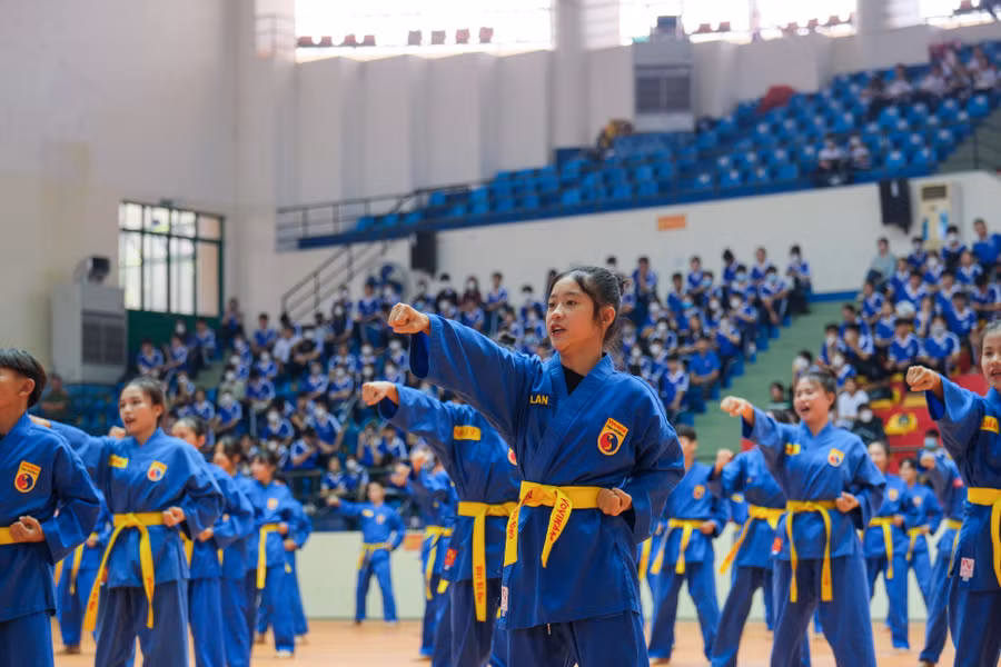 Một số tiết mục biểu diễn văn nghệ tại lễ khai mạc.