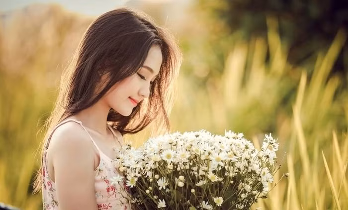 4 phẩm chất của phụ nữ làm đàn ông say như điếu đổ, si mê quên lối về