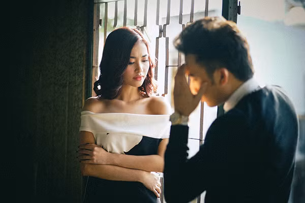 doi chia tay vi nguoi yeu di hat karaoke co "tay vin", co gai nhan duoc nhan tin dieng nguoi hinh anh 4