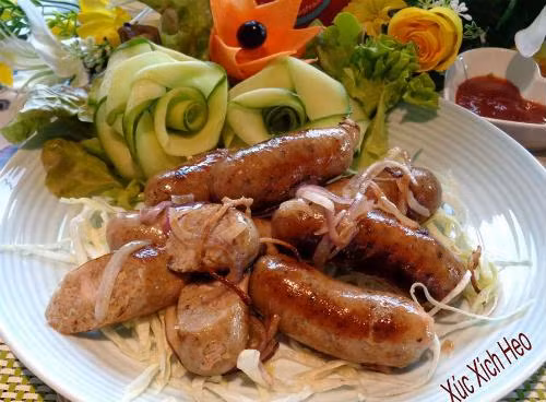 Cuối tuần tự làm <a target= Cuối tuần tự làm xúc xích ăn ngon ảnh 1