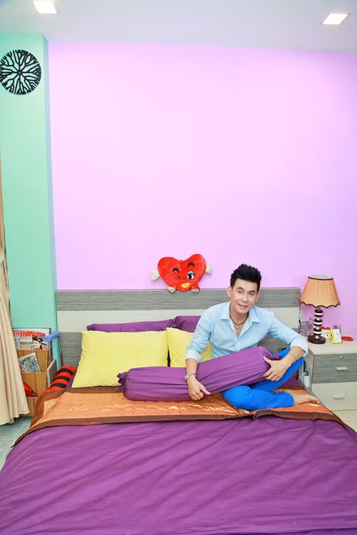 Nhà phố 70 tỷ nhìn đâu cũng thấy màu tím của nam ca sĩ từng là một trong Tứ đại thiên vương của nhạc Việt - Ảnh 7.