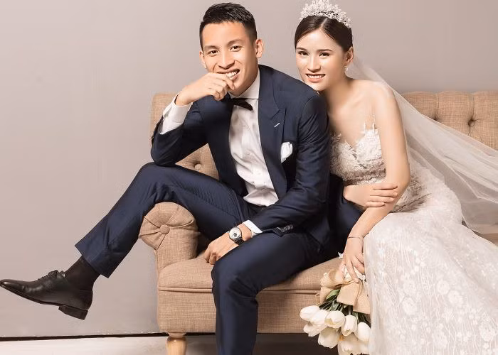 Top 5 cô vợ xinh đẹp của tuyển thủ Việt Nam ảnh 5 Hùng Dũng - Mộc Trinh đều khá kín tiếng trong chuyện tình cảm.