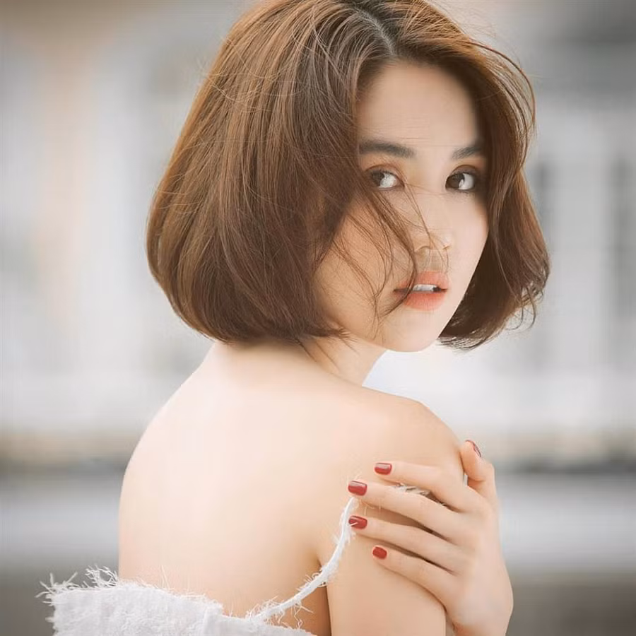 Đăng status lạ, Ngọc Trinh dính nghi vấn đã chia tay người tình đại gia ảnh 4 Ngọc Trinh triết lý yêu đương vỡ mộng, dân mạng nghi Ngọc Trinh đã chia tay người tình đại gia-5