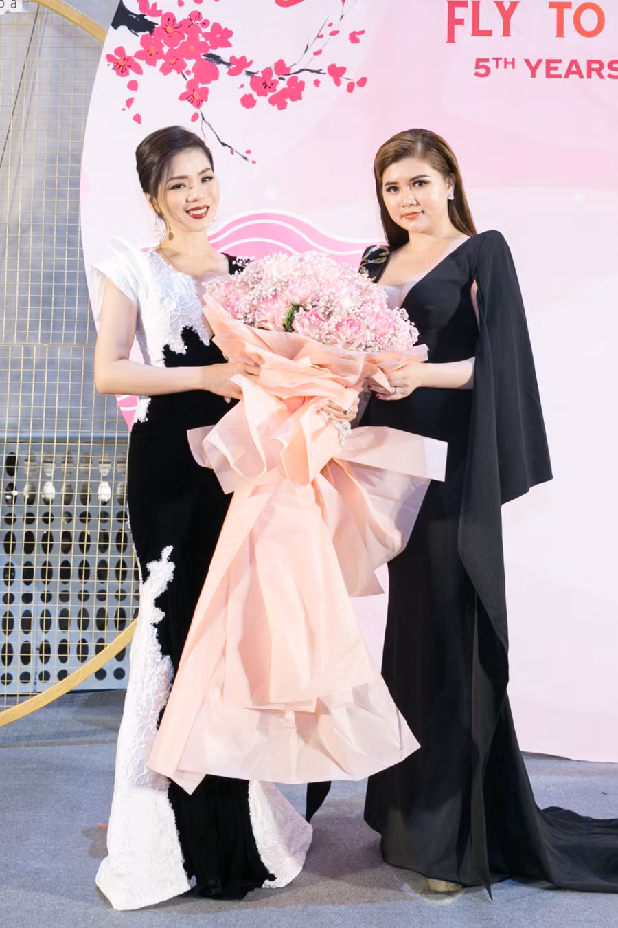 Le Quyen khien fan xuyt xoa vi nhan sac kieu sa o tuoi 38 hinh anh 2