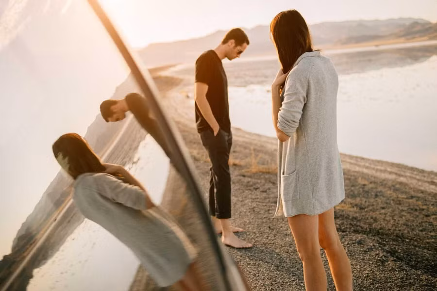 Dấu hiệu hai người đã hết duyên, càng ở bên càng đau khổ