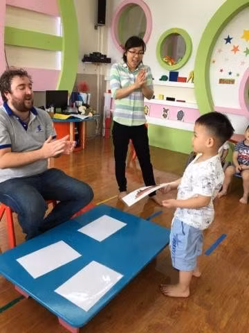 Học theo phương pháp Eduplay trẻ tự tin, mạnh dạn và hứng khởi hơn