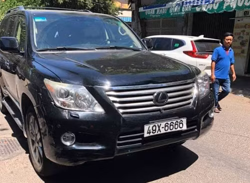 Chiếc xe gây tai nạn. Ảnh: Thạch Thảo.
