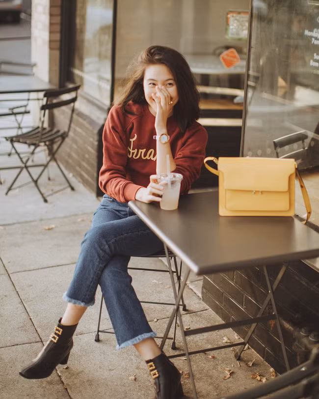 Ngắm 12 set đồ sau, các nàng sẽ nhận ra quần jeans + boots chính là cặp đôi giúp vẻ ngoài đạt 100% sành điệu-4