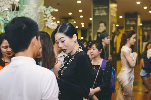 Vén màn lý do 10 đôi bạn thân bỗng một ngày cạch mặt: Từ chuyện tiền bạc đến cạnh tranh chỗ đứng trong showbiz - Ảnh 4. Vén màn lý do 10 đôi bạn thân bỗng một ngày cạch mặt: Từ chuyện tiền bạc đến cạnh tranh chỗ đứng trong showbiz - Ảnh 4.