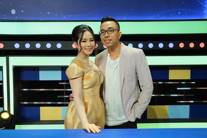 Lương Bích Hữu lộ diện sau thời gian dài ở ẩn, sinh con