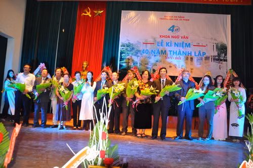 Khoa Ngữ văn Trường ĐH Sư phạm (ĐH Đà Nẵng) kỷ niệm 40 năm thành lập 